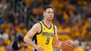 效率很可以！麦康纳季后赛场均9.5分4助 命中率53.7%&三分42.1%